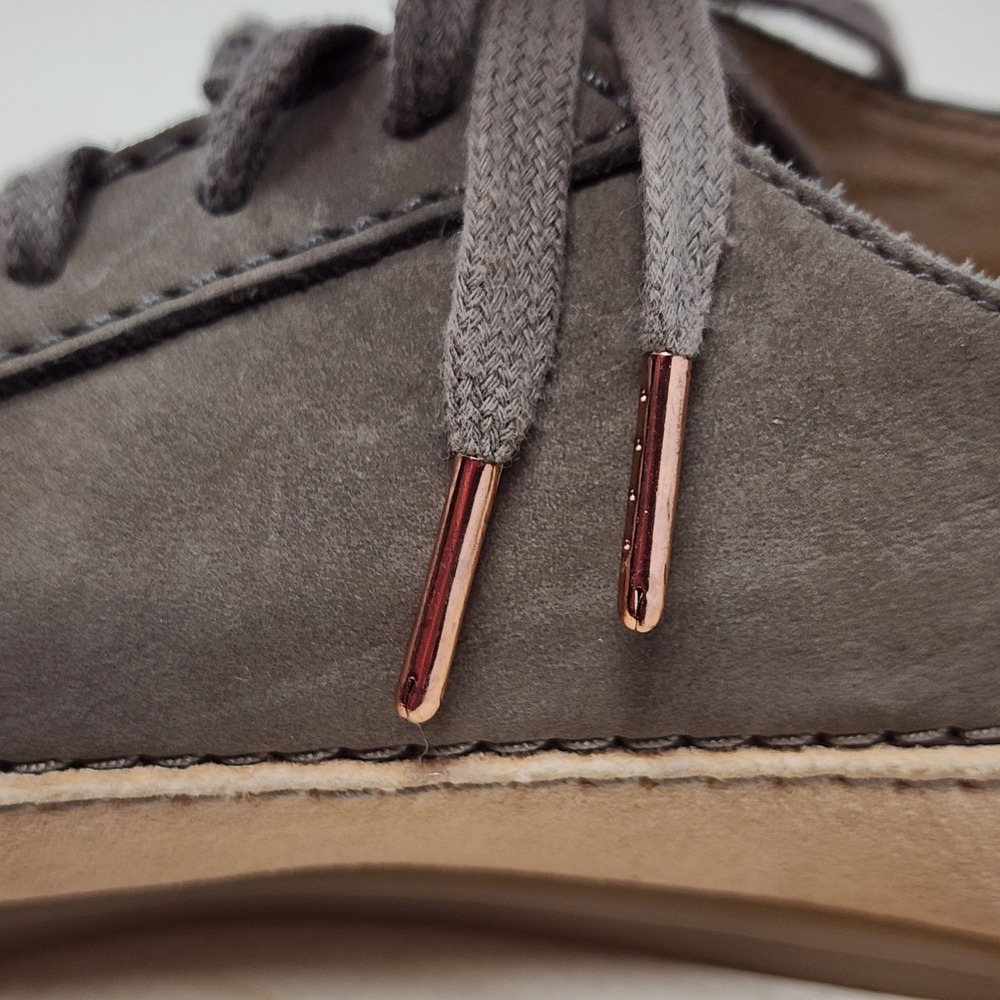 Clarks Sneakers 7.5 Women Hidi Holly Gray Suede Nubuck Leather Lace‎ Up Gum Sole - Picture 12 of 13